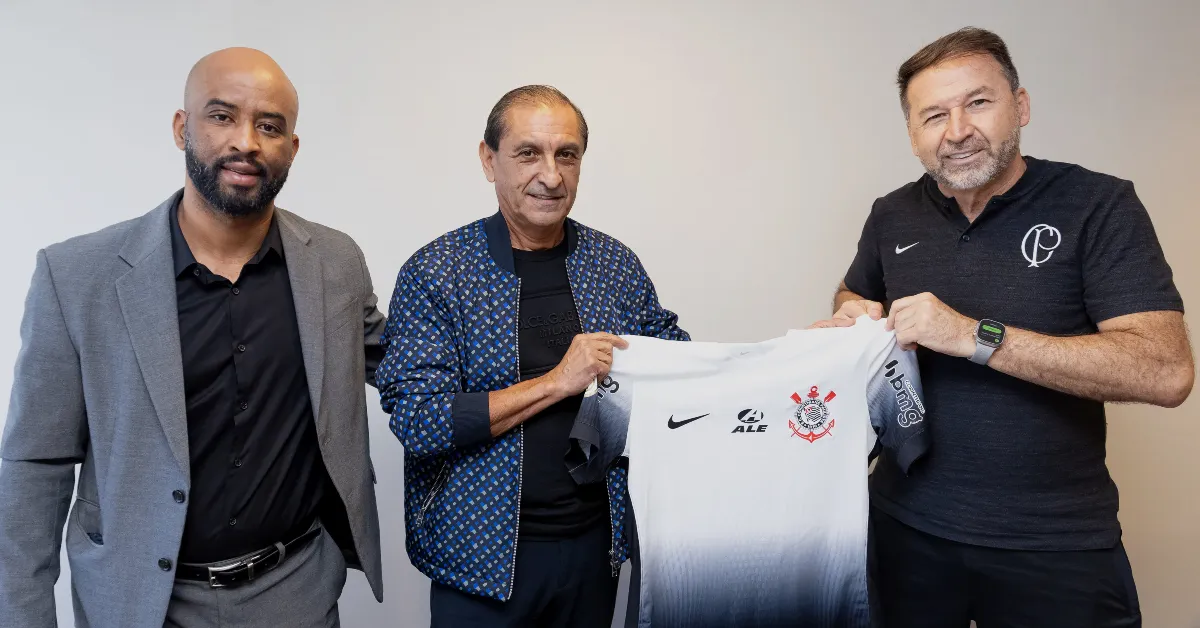 Ramón Díaz assume o Corinthians com salário milionário